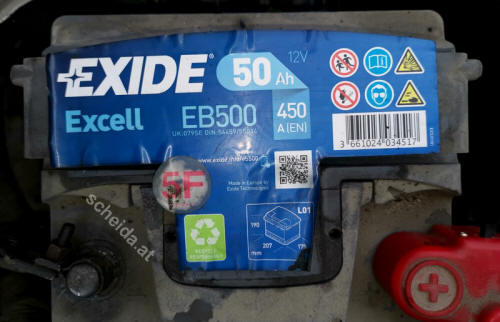 "Alte" 50 Ah Exide Autobatterie mit Plattenschlüssen 