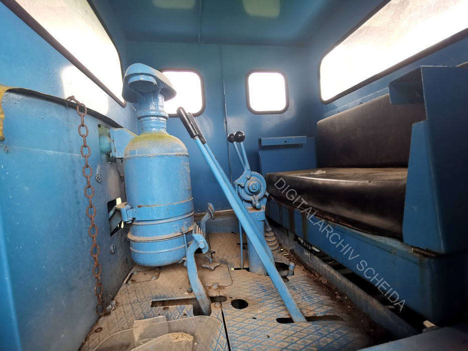 Prottes Erdöllehrpfad Stalinez S-80 Raupenschlepper