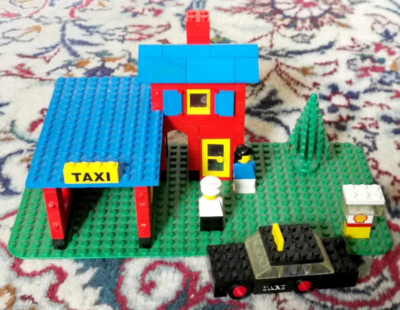 Lego-Taxi-Station-368-1976