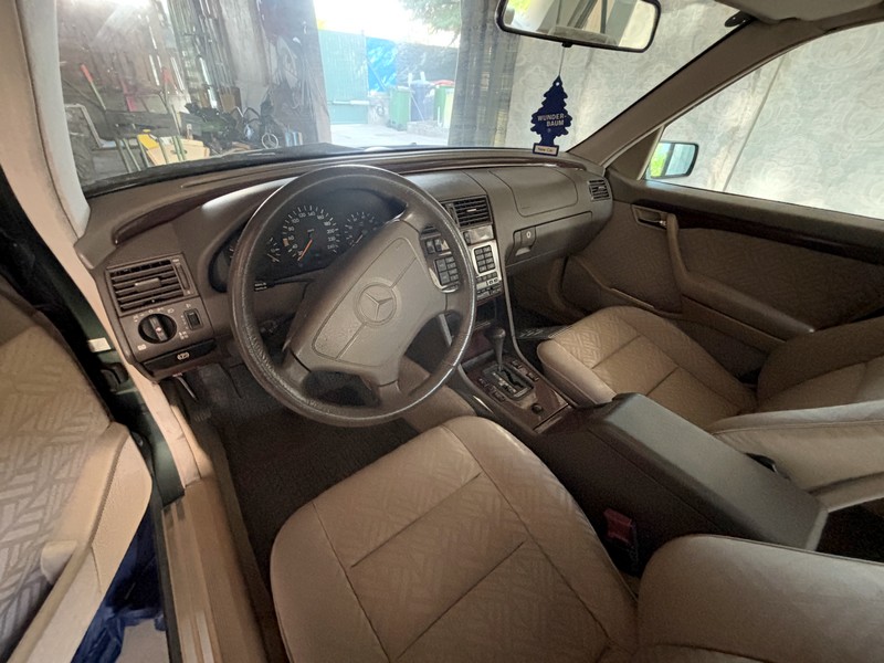 MB W202 C180 Innenausstattung Elegance 1993