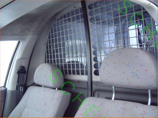 Plexiglastrennscheibe im VW Caddy Kastenwagen 
