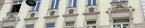 Stumpergasse 45 Wien Mariahilf stilvolle Fassadenornamente