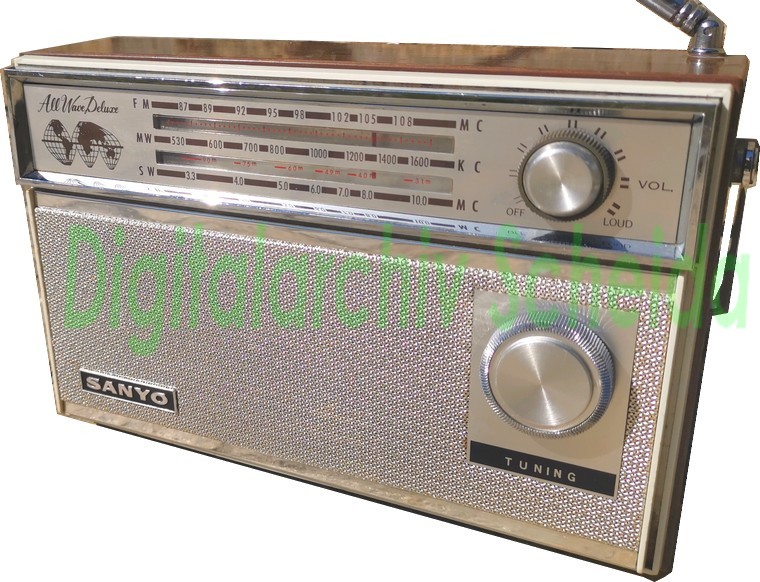 Chassis des Sanyo "All Wave Deluxe" Portable Radio 9G-605P