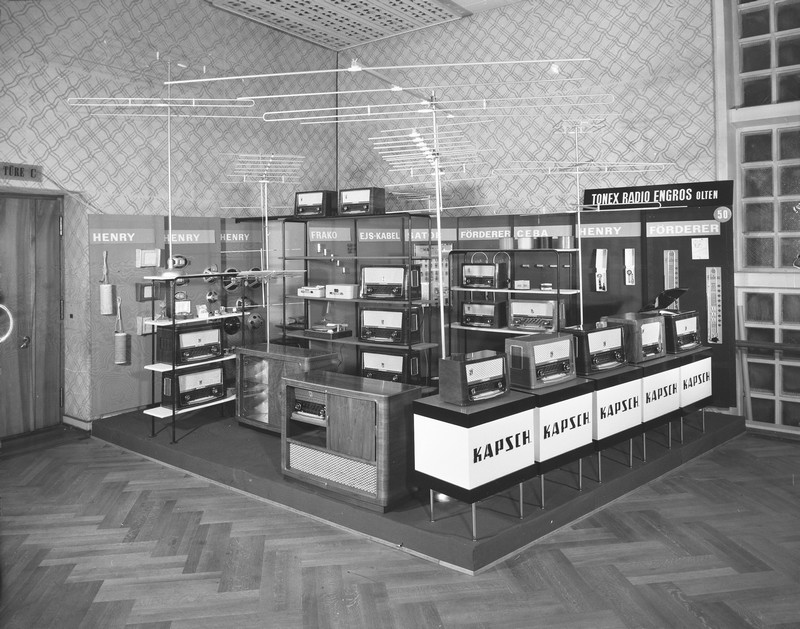 im Auftrag von: TONEX, Th. Frey, Paul-Brandstrasse 18, Olten), Z�rich, 24.09.1957; �Bild: Koehli, Ernst: Z�rich/F&nbsp;5144-1423-Nx-001, Lizenz Creative Commons CC0, zur Verf�gung gestellt vom Sozialarchiv.ch (12.9.2026).