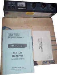 US_SatTec_R5100_front_type.jpg (18292 Byte)