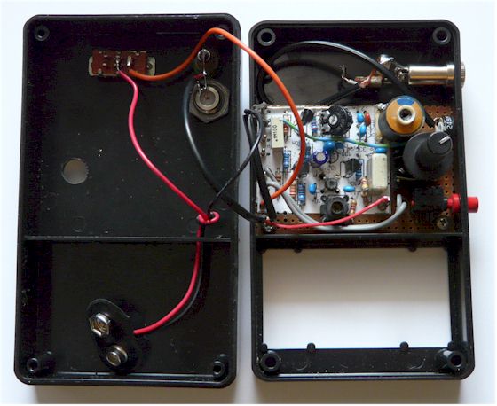 Innenaufbau des Mittelwellen AM Heimsenderleins - HF Modulators zum Testen von AM Rhrenradios