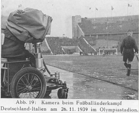 Fernsehkamera der Fernseh AG beim Fuballlnderkampf 